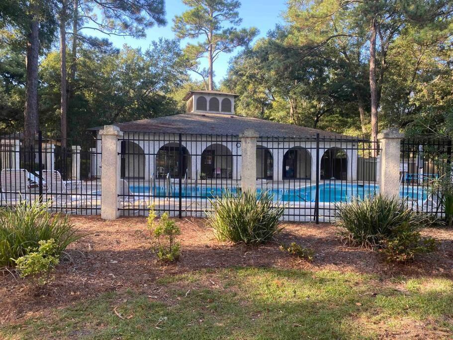 Elegant 2-Bedroom Pet-Friendly Villa W 2 Parking Spaces Hilton Head Island Buitenkant foto